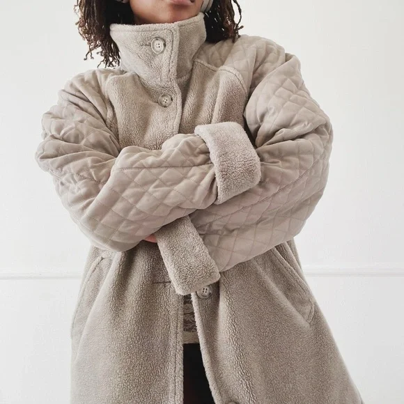 vintage Jones New York tan quilted fleece coat - Picture 3 of 8